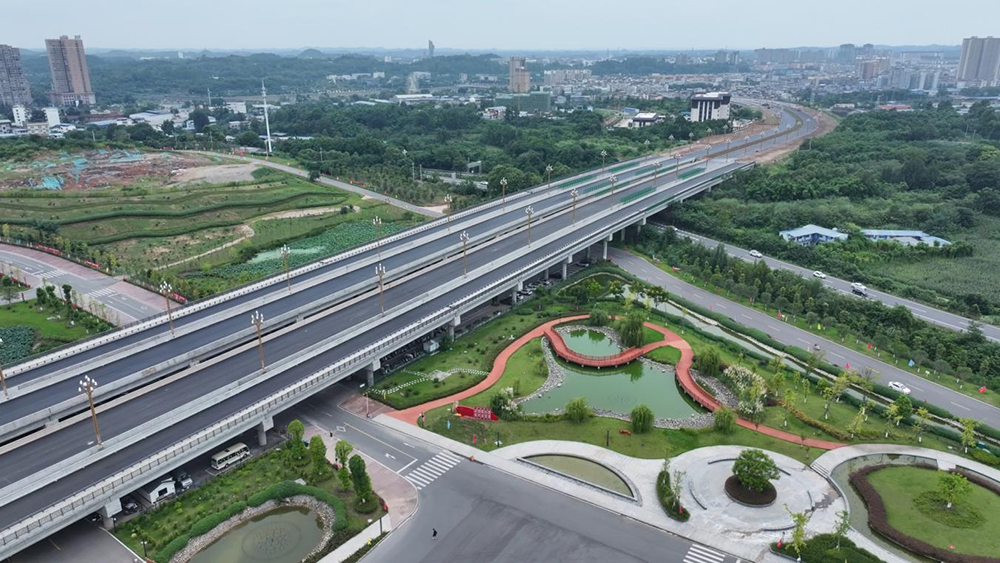 展“答卷”| 為民生“開路”，為幸?！疤聿省薄獙懺诔傻麓蟮赖铝_項目通車之際